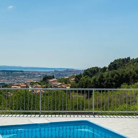 Nyaraló 2m With Pool